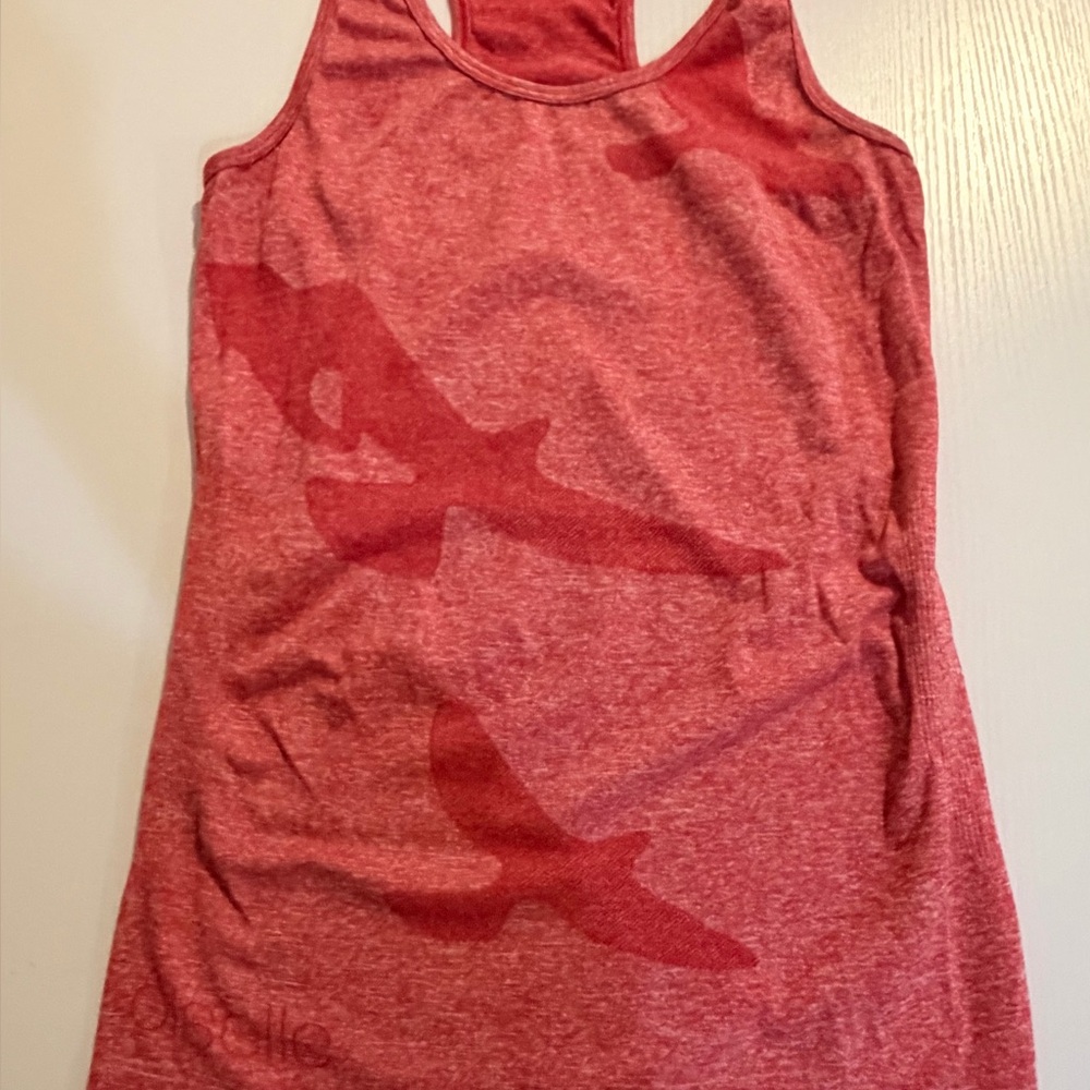 Oiselle Crimson Shark Print Tank Top